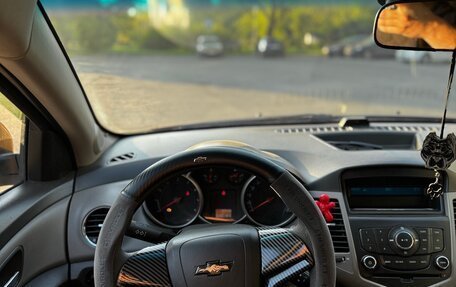 Chevrolet Cruze II, 2010 год, 650 000 рублей, 7 фотография