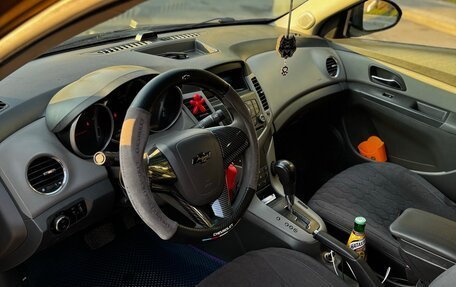 Chevrolet Cruze II, 2010 год, 650 000 рублей, 8 фотография