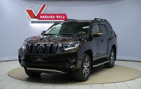 Toyota Land Cruiser Prado 150 рестайлинг 2, 2018 год, 5 990 000 рублей, 1 фотография