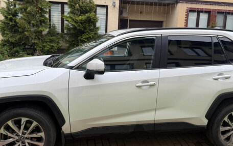 Toyota RAV4, 2021 год, 3 000 000 рублей, 10 фотография