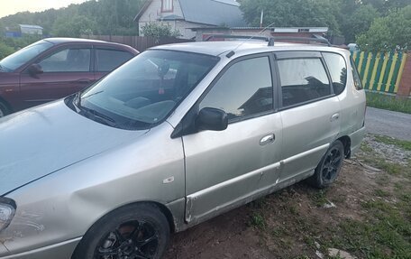KIA Carens I (RS), 2001 год, 220 000 рублей, 2 фотография