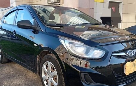 Hyundai Solaris II рестайлинг, 2013 год, 650 000 рублей, 2 фотография