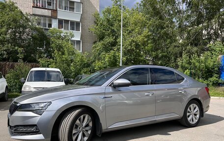 Skoda Superb III рестайлинг, 2020 год, 2 450 000 рублей, 5 фотография