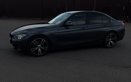 BMW 3 серия, 2012 год, 1 700 000 рублей, 4 фотография