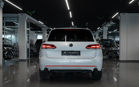 Volkswagen Touareg III, 2018 год, 5 180 000 рублей, 6 фотография