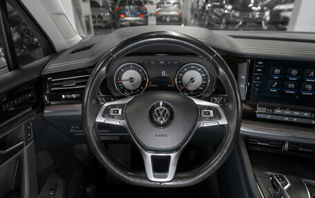 Volkswagen Touareg III, 2018 год, 5 180 000 рублей, 10 фотография