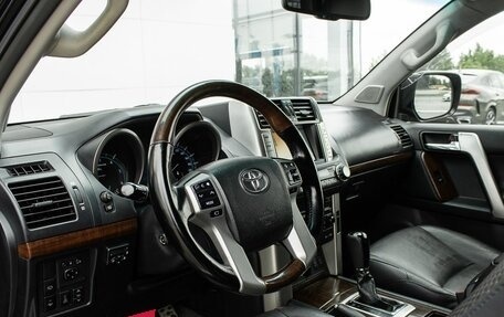 Toyota Land Cruiser Prado 150 рестайлинг 2, 2012 год, 3 100 000 рублей, 12 фотография