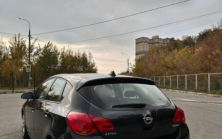 Opel Astra J, 2011 год, 700 000 рублей, 5 фотография