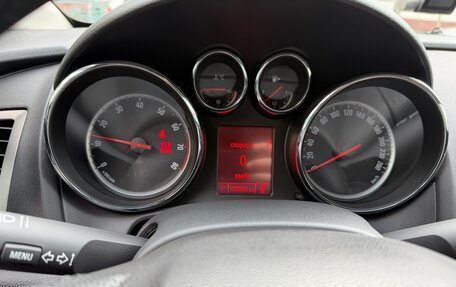Opel Astra J, 2011 год, 700 000 рублей, 15 фотография