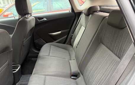 Opel Astra J, 2011 год, 700 000 рублей, 10 фотография
