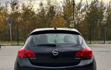 Opel Astra J, 2011 год, 700 000 рублей, 6 фотография