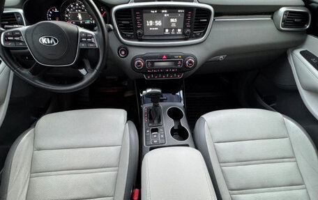 KIA Sorento III Prime рестайлинг, 2018 год, 1 800 000 рублей, 14 фотография