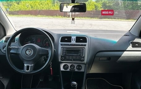 Volkswagen Polo VI (EU Market), 2013 год, 850 000 рублей, 11 фотография
