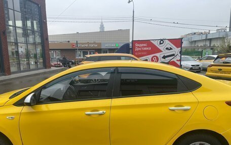Hyundai Solaris II рестайлинг, 2017 год, 550 000 рублей, 4 фотография