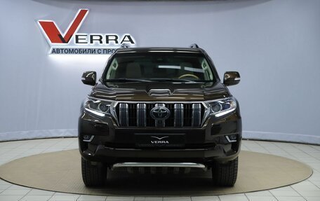 Toyota Land Cruiser Prado 150 рестайлинг 2, 2018 год, 5 990 000 рублей, 2 фотография