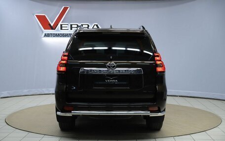 Toyota Land Cruiser Prado 150 рестайлинг 2, 2018 год, 5 990 000 рублей, 6 фотография