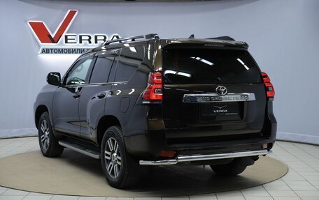 Toyota Land Cruiser Prado 150 рестайлинг 2, 2018 год, 5 990 000 рублей, 7 фотография