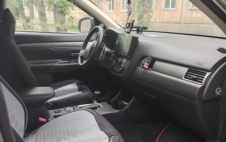 Mitsubishi Outlander III рестайлинг 3, 2012 год, 1 500 000 рублей, 6 фотография