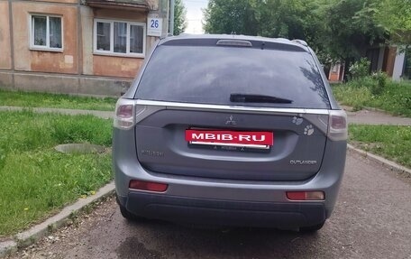 Mitsubishi Outlander III рестайлинг 3, 2012 год, 1 500 000 рублей, 3 фотография