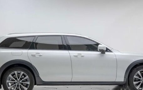 Volvo V90 Cross Country I рестайлинг, 2025 год, 7 500 000 рублей, 4 фотография