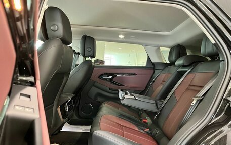 Land Rover Range Rover Evoque II, 2025 год, 5 750 000 рублей, 34 фотография