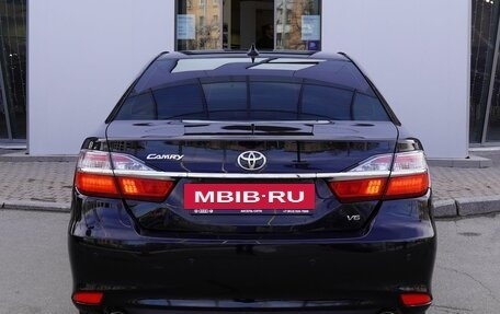 Toyota Camry, 2017 год, 2 050 000 рублей, 5 фотография