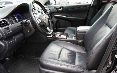 Toyota Camry, 2017 год, 2 050 000 рублей, 15 фотография