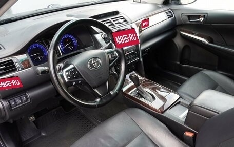 Toyota Camry, 2017 год, 2 050 000 рублей, 11 фотография