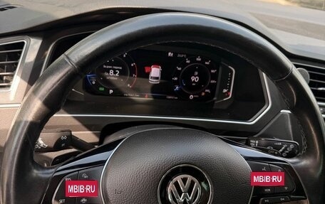 Volkswagen Tiguan II, 2019 год, 2 450 000 рублей, 5 фотография