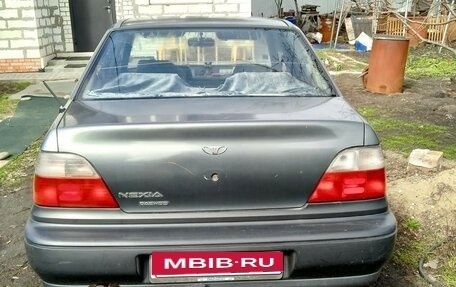 Daewoo Nexia I рестайлинг, 1999 год, 200 000 рублей, 3 фотография