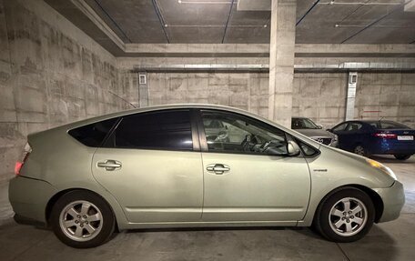 Toyota Prius, 2006 год, 650 000 рублей, 4 фотография