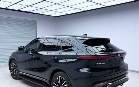 Toyota Venza, 2022 год, 3 860 000 рублей, 2 фотография
