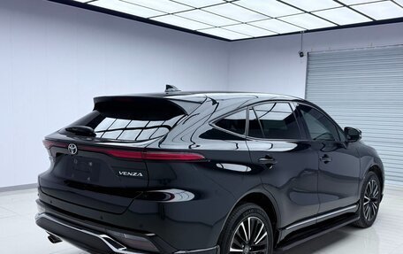 Toyota Venza, 2022 год, 3 860 000 рублей, 4 фотография