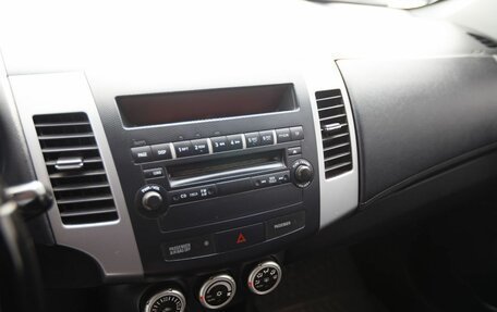 Mitsubishi Outlander III рестайлинг 3, 2010 год, 1 250 000 рублей, 12 фотография