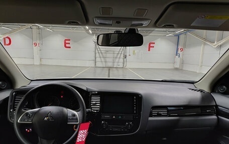 Mitsubishi Outlander III рестайлинг 3, 2022 год, 2 580 000 рублей, 17 фотография