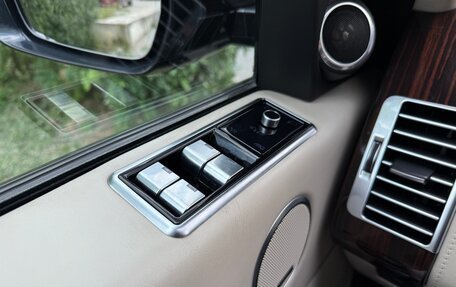 Land Rover Range Rover IV рестайлинг, 2015 год, 5 000 000 рублей, 21 фотография