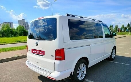 Volkswagen Caravelle T5, 2014 год, 1 950 000 рублей, 3 фотография
