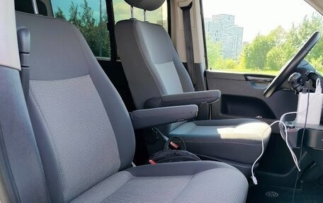 Volkswagen Caravelle T5, 2014 год, 1 950 000 рублей, 15 фотография