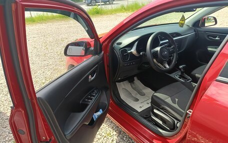 KIA Rio IV, 2021 год, 1 299 000 рублей, 8 фотография