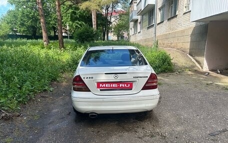 Mercedes-Benz C-Класс, 2005 год, 799 000 рублей, 3 фотография