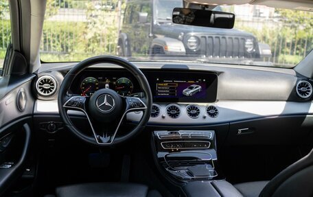 Mercedes-Benz E-Класс, 2021 год, 3 300 000 рублей, 9 фотография