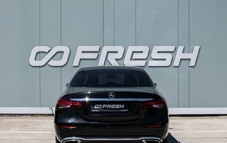 Mercedes-Benz E-Класс, 2021 год, 3 300 000 рублей, 4 фотография