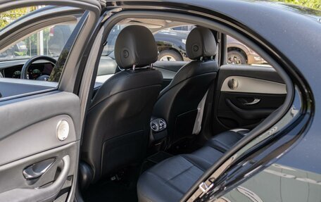 Mercedes-Benz E-Класс, 2021 год, 3 300 000 рублей, 14 фотография