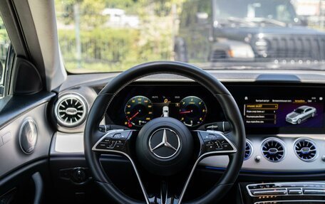 Mercedes-Benz E-Класс, 2021 год, 3 300 000 рублей, 15 фотография