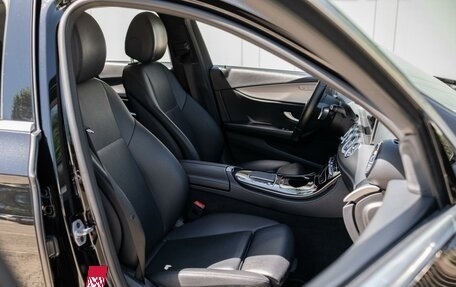 Mercedes-Benz E-Класс, 2021 год, 3 300 000 рублей, 11 фотография