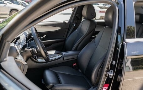 Mercedes-Benz E-Класс, 2021 год, 3 300 000 рублей, 13 фотография