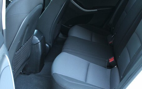 Hyundai i30 II рестайлинг, 2015 год, 1 070 000 рублей, 10 фотография