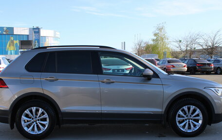 Volkswagen Tiguan II, 2020 год, 2 369 000 рублей, 4 фотография