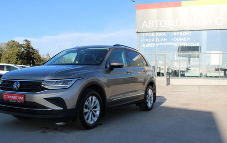 Volkswagen Tiguan II, 2020 год, 2 369 000 рублей, 9 фотография