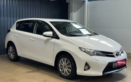 Toyota Auris II, 2013 год, 969 900 рублей, 3 фотография